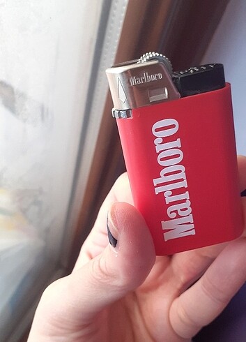  Beden Renk Orijinal Marlboro made in France çakmak