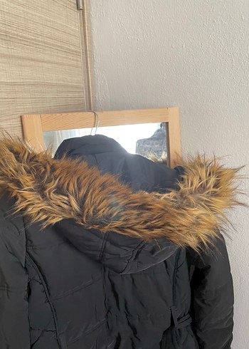 m Beden Kürk Detaylı Siyah Midi Kadın Mont