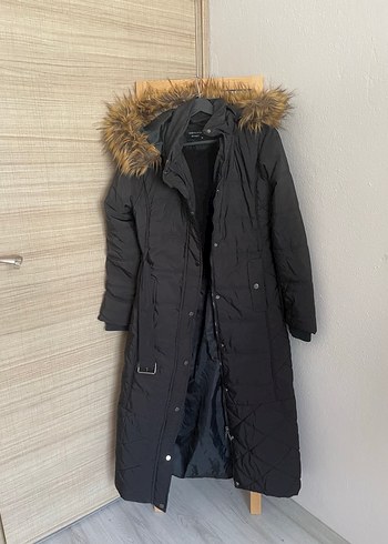 LC Waikiki Kürk Detaylı Siyah Midi Kadın Mont