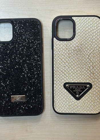 Iphone 11 Beyaz Örgü Desenli Prada Telefon Kılıfı