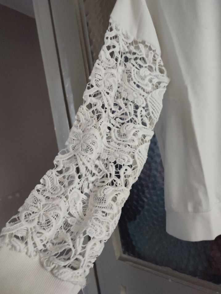 Dantel Detaylı Beyaz Kadın Bluz - Görsel 2