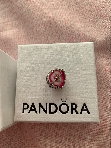 Pandora Pandora menekşe charm pembe
