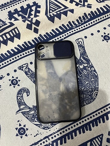 iPhone 11 telefon kılıfı hafif lekeli