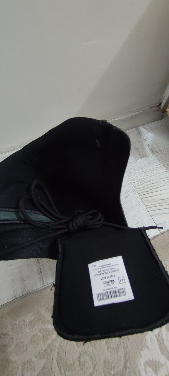 Siyah Erkek  Bot - Görsel 4