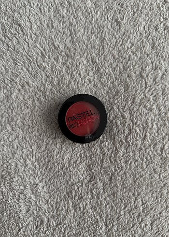 Pastel Profashion Eyeshadow 64 Numara Kırmızı Göz Farı