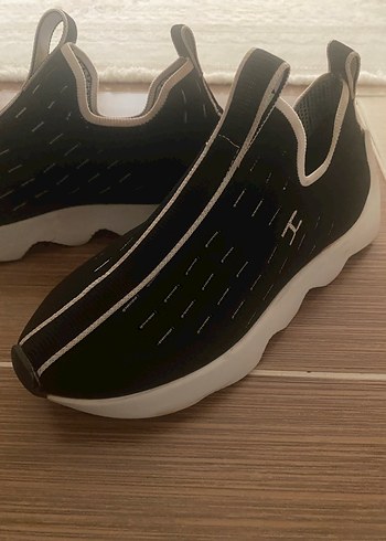 Marjin Siyah Dolgu Topuklu Kadın Sneaker