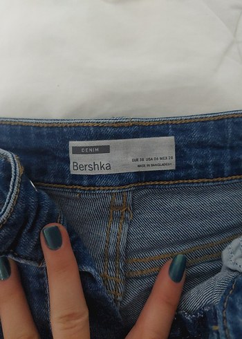 Kadın Lacivert Bol Kesim Kısa Kot Şort - Görsel 2