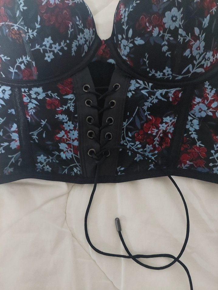 Çiçek Desenli Gotik Düğmeli Midi Büstiyer - Görsel 3