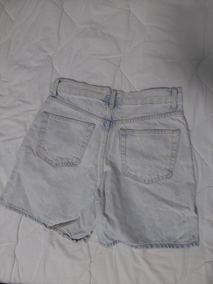 Gri Salaş Mini Denim Şort - Görsel 4