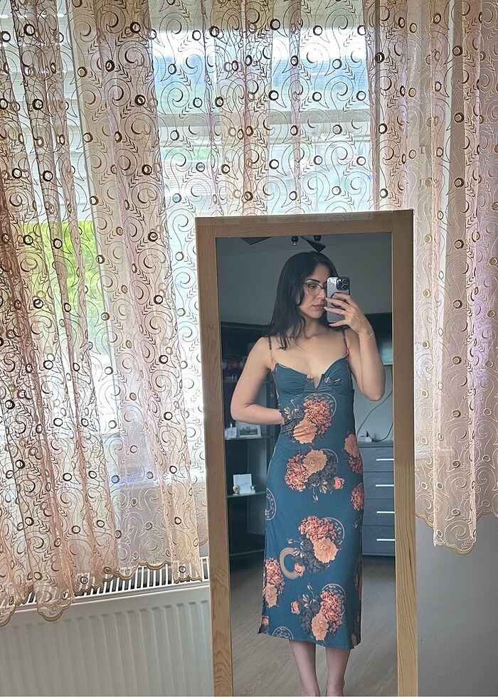 Desenli elbise - Görsel 4