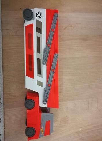 Beden Renk Hot wheels mega tır