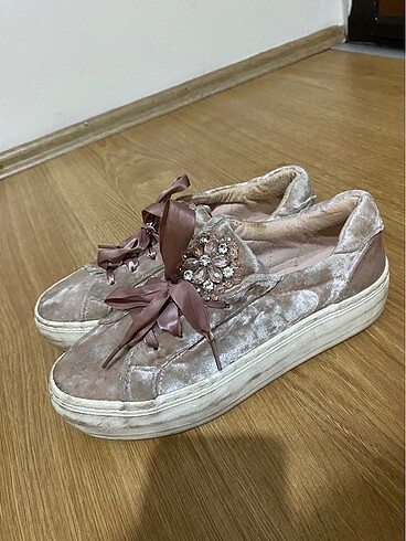 37 Beden pembe Renk Spor ayakkabı