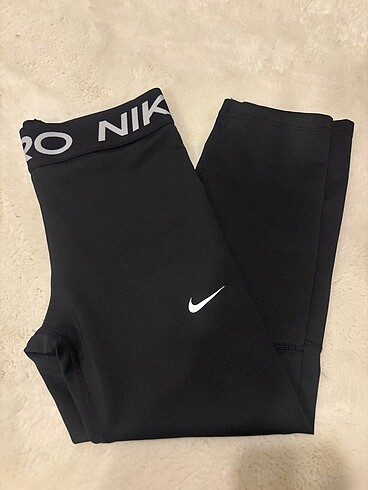 Nike pro kısa tayt