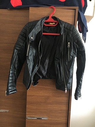 36 Beden Siyah deri ceket