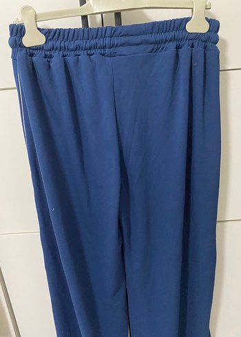 Kadın Lacivert Pilili Midi Kumaş Pantolon