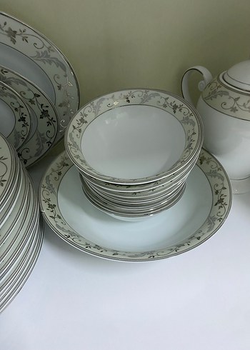 Beyaz ve Gri Desenli Yemek Tabağı Seti - Görsel 3