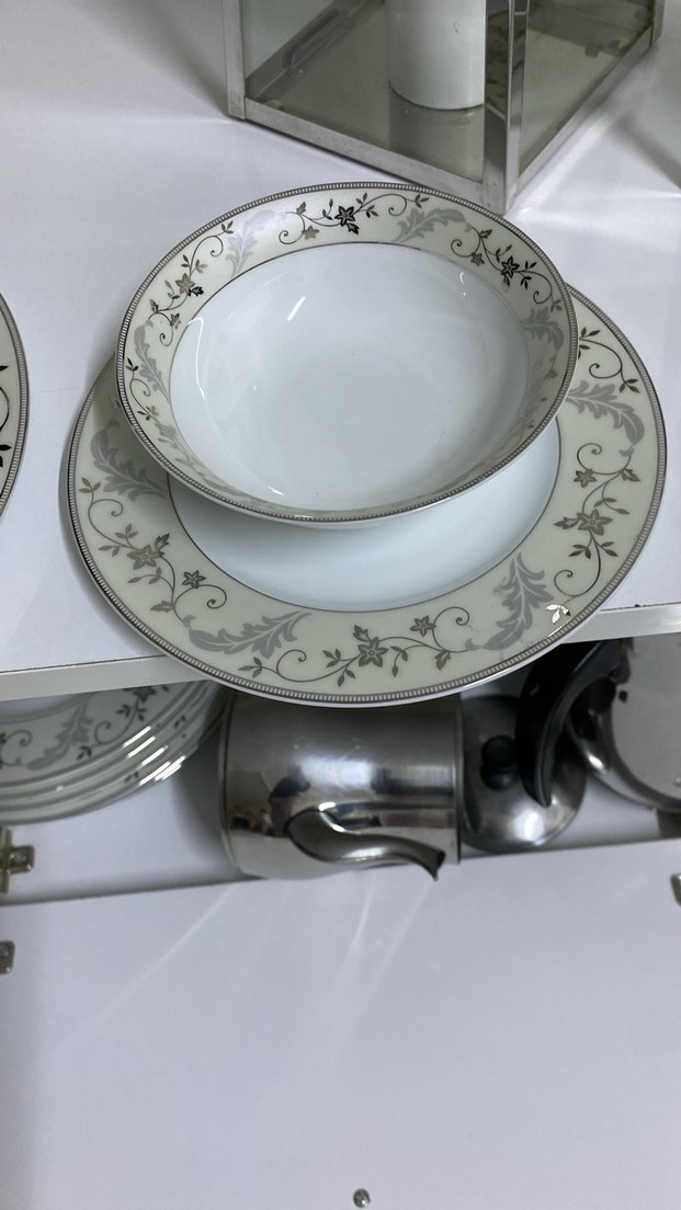 Beyaz ve Gri Desenli Yemek Tabağı Seti - Görsel 5