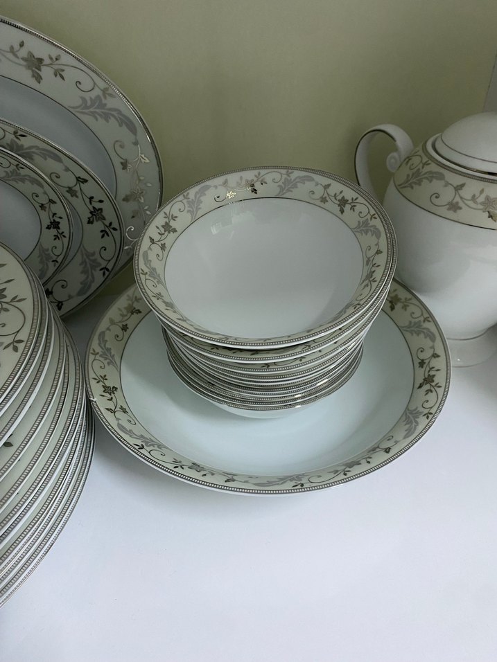 Beyaz ve Gri Desenli Yemek Tabağı Seti - Görsel 3