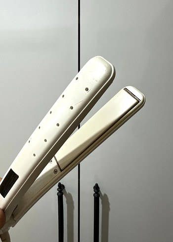 Beyaz Saç Düzleştirici - Görsel 3