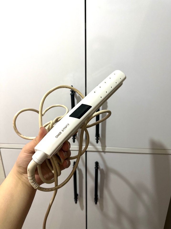 Beyaz Saç Düzleştirici - Görsel 2