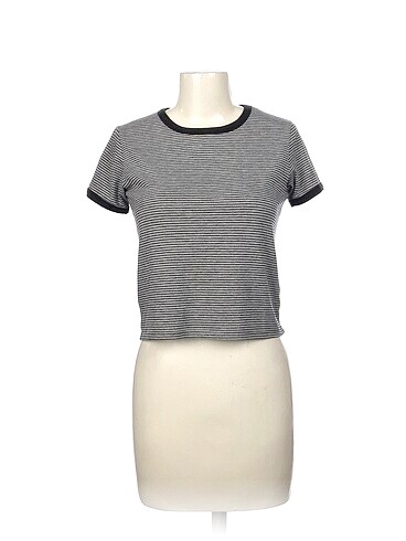 Diğer T-shirt %70 İndirimli.