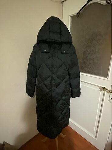 Siyah etiketli mont