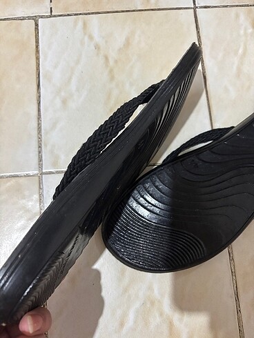 44 Beden siyah Renk Güzel terlik