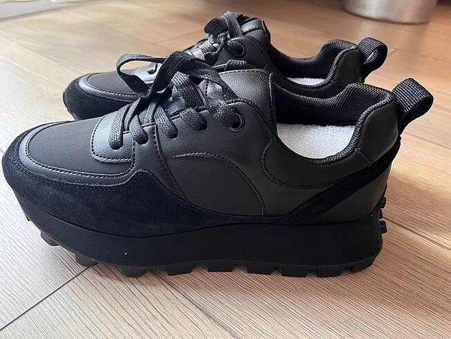 39 Beden İpekyol sneaker
