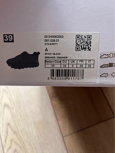 39 Beden siyah Renk İpekyol sneaker