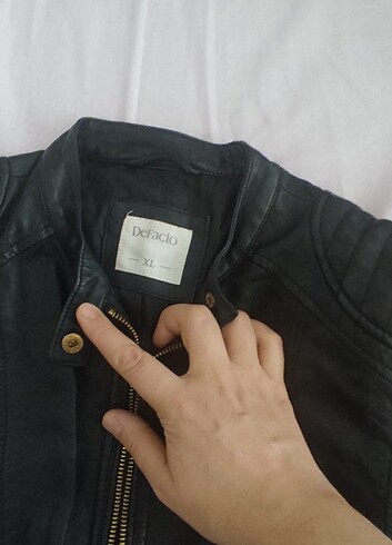xl Beden siyah Renk Defacto siyah deri ceket 