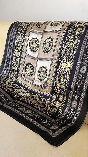 Versace desen vual ipek şal