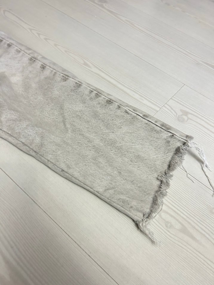 Gri Baskılı Rahat Kesim Kadın Kot Pantolon - Görsel 4