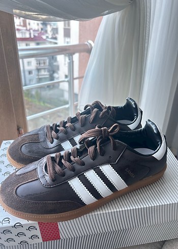 Adidas 39