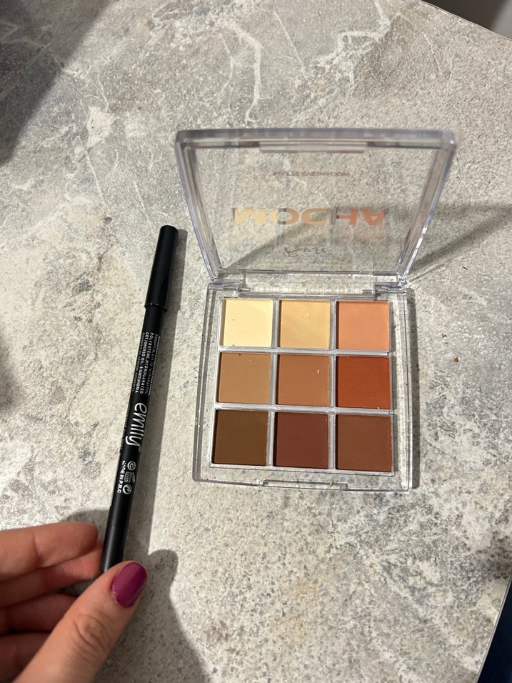 Bej Mocha Göz Farı Paleti ve Siyah göz kalemi - Görsel 2