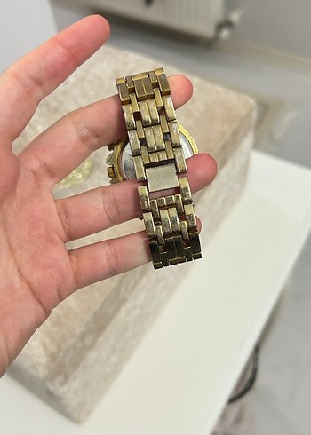 Altın Renkli 2 tane Kadın Saati - Görsel 7