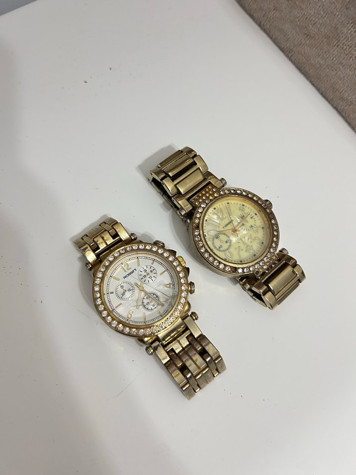 Altın Renkli 2 tane Kadın Saati - Görsel 2