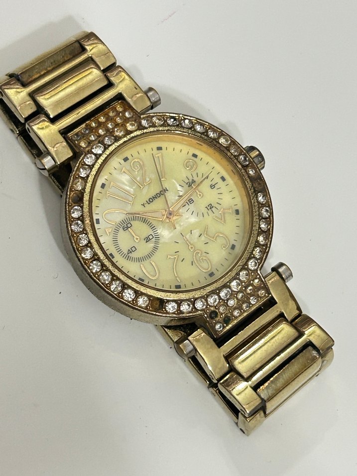 Altın Renkli 2 tane Kadın Saati - Görsel 3