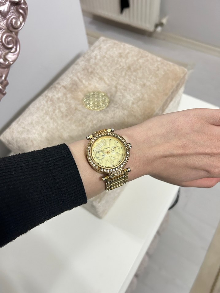 Altın Renkli 2 tane Kadın Saati - Görsel 4