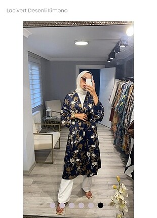 Dilara nazan Ertan lacivert desenli kimono 