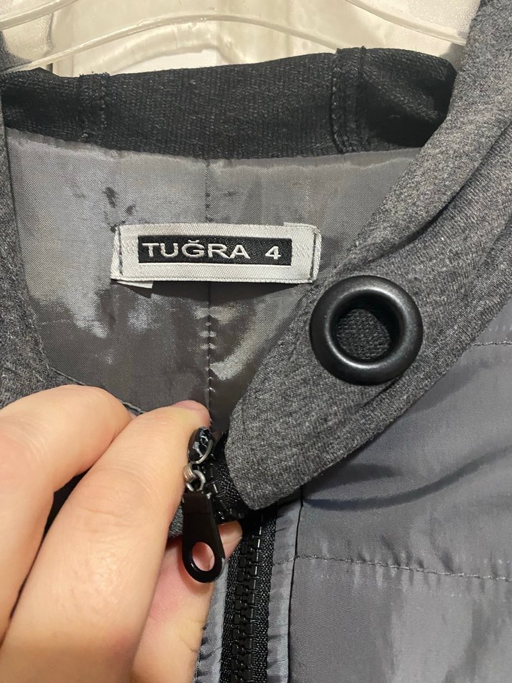 Tuğra astarlı ince mont - Görsel 3