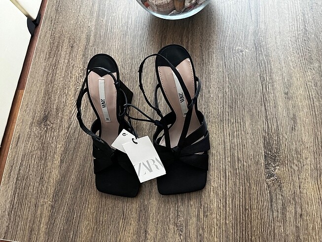 Zara Zara topuklu ayakkabı