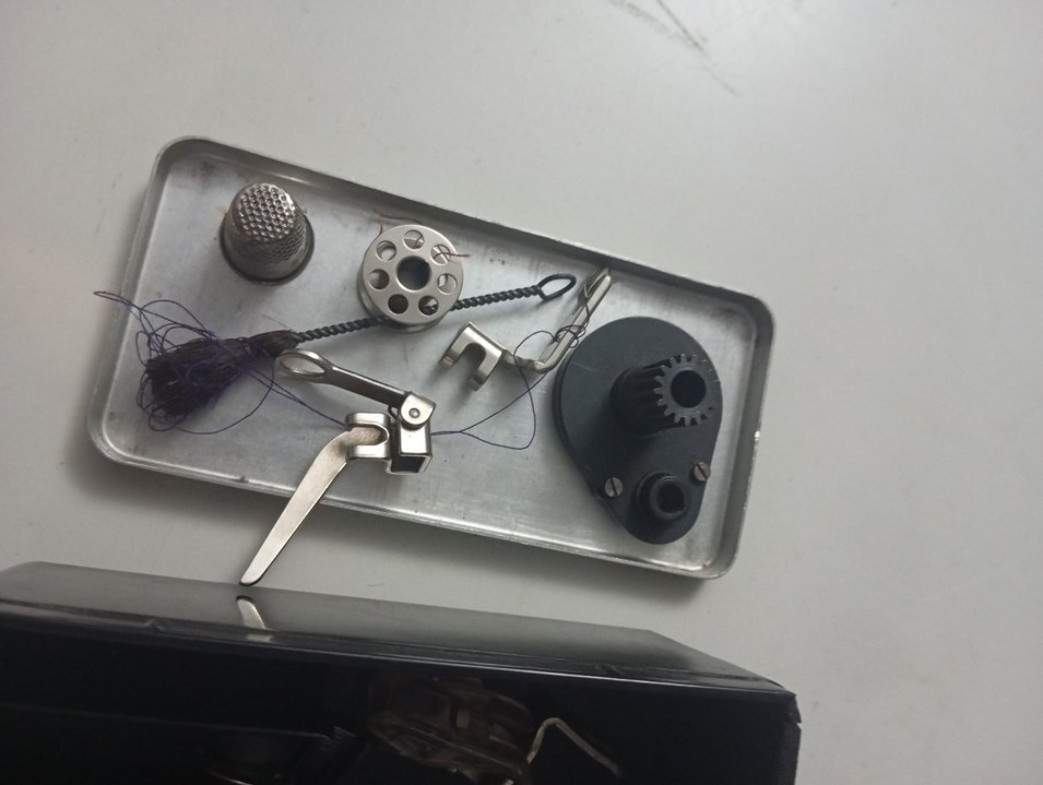 antika dikiş makine kutusu - Görsel 3