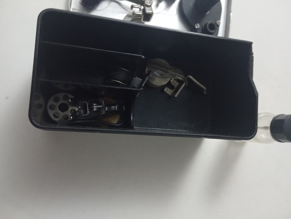 antika dikiş makine kutusu - Görsel 2