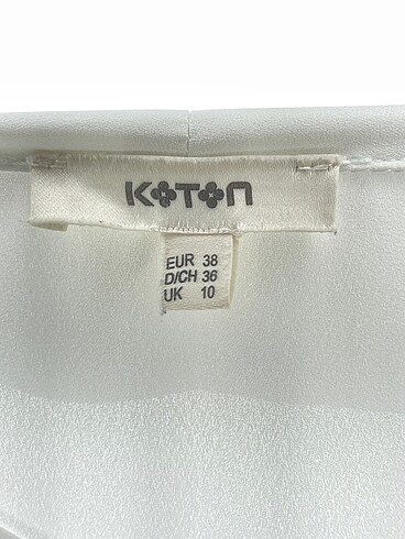 38 Beden beyaz Renk Koton Gömlek %70 İndirimli.