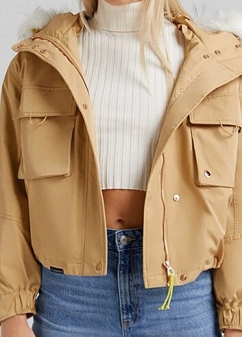 Hiç kullanılmamış Bershka mont