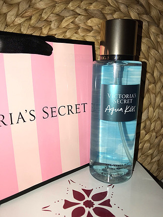 Aqua kiss body mist 