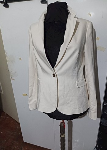 Zara Beyaz Kadın Düğmeli Blazer Ceket
