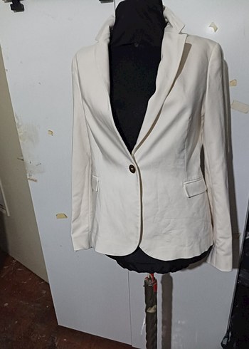 Beyaz Kadın Düğmeli Blazer Ceket