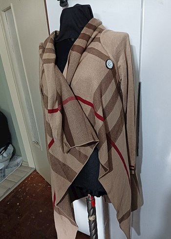 KIRMIZI ŞERİTLİ PANÇO - Görsel 2