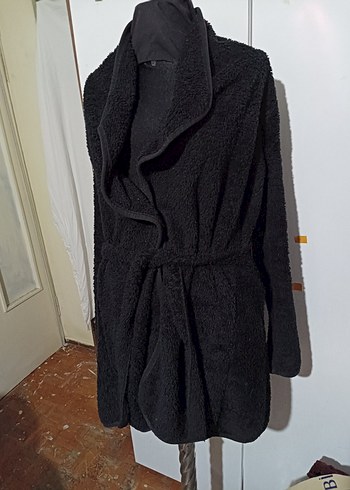 Siyah Kemerli Midi Kadın Peluş  bırnoz - Görsel 3